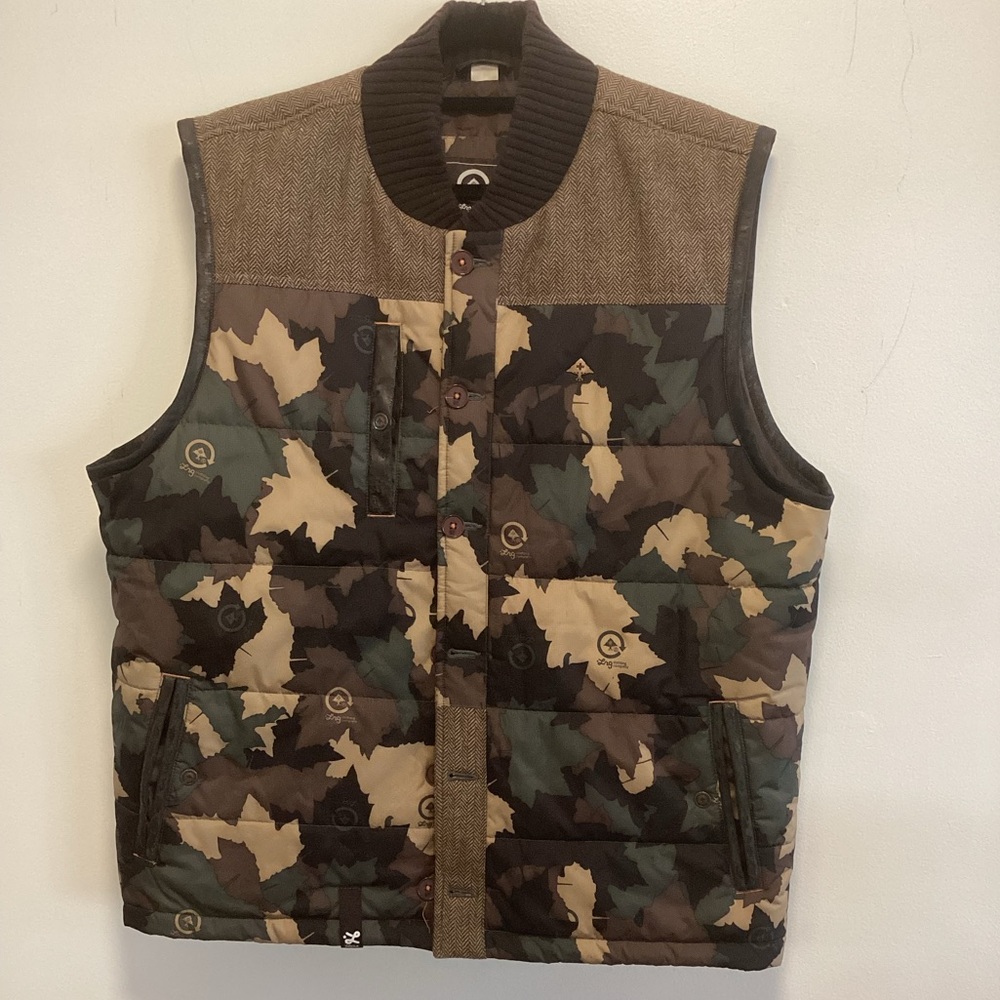 Mens LRG camo puffer vest